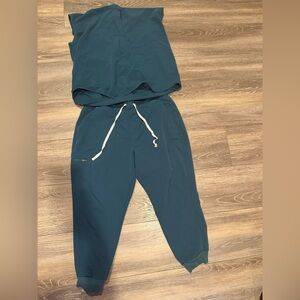 Figs Caribbean blue scrub top and Jogger Pants